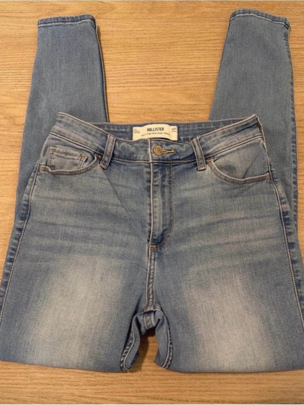 Hollister Women's Light Wash High-Rise Skinny Jeans